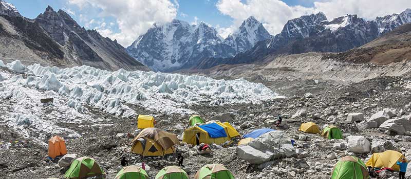 trekking-to-everest 