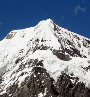 chulu-east-peak-climbing-with-Annapurna-circuit-trek 