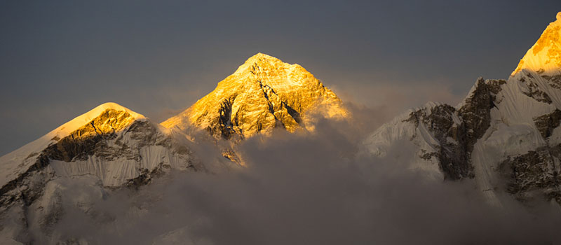 trek-to-Everest-region...